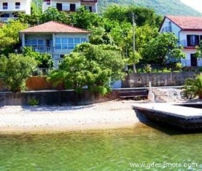 Διαμερίσματα και δωμάτια Vulovic-Kumbor, ενοικιαζόμενα δωμάτια στο μέρος Kumbor, Montenegro