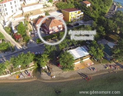 Paunović Apartmani, private accommodation in city Tivat, Montenegro - kuca na moru
