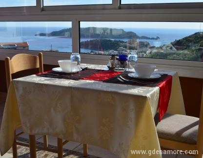 Kruna, alloggi privati a Bečići, Montenegro - pogled iz restorana