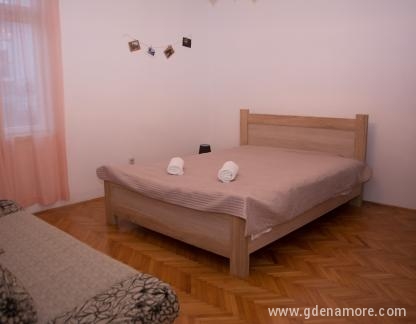 Apartman, alojamiento privado en Bao&scaron;ići, Montenegro - Soba 