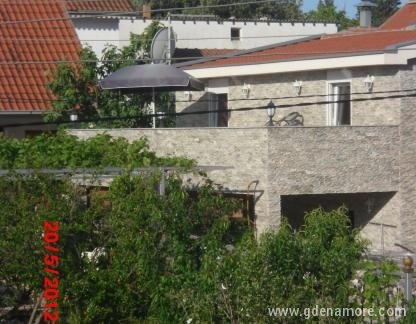 Apartmani Markovic, alojamiento privado en Dobre Vode, Montenegro - La Casa Markovic