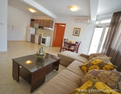 Braca Vojvodic apartamentos, alojamiento privado en Djenović, Montenegro - 000_4082