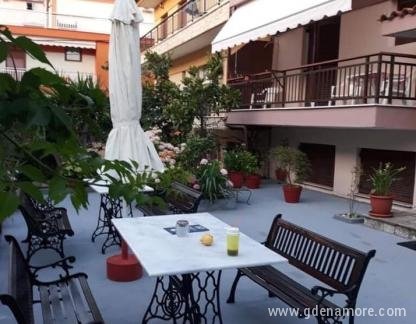 Apartmaji Bloom Garden, zasebne nastanitve v mestu Ierissos, Grčija - bloom-garden-apartments-ierissos-athos-1