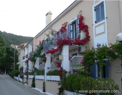 Louisa-Wohnungen, Privatunterkunft im Ort Poros, Griechenland - luisa-apartments-poros-kefalonia-1-