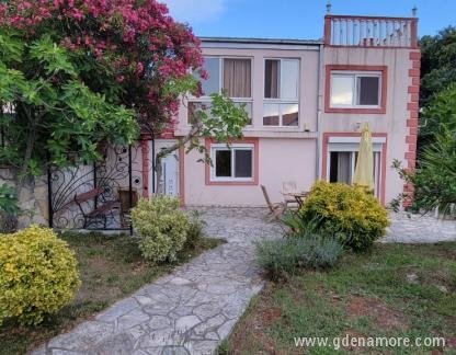 casa y jardin, alojamiento privado en Utjeha, Montenegro - IMG-20220628-WA0039