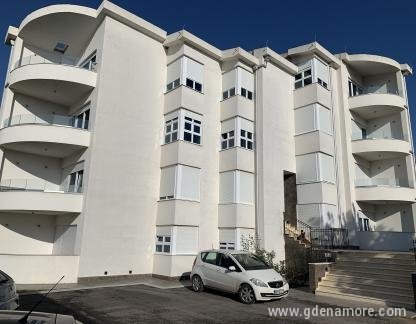 Apartmaji Bujkovic, zasebne nastanitve v mestu Bar, Črna gora - 667090F9-F3BC-4321-B581-E80EADD1156F