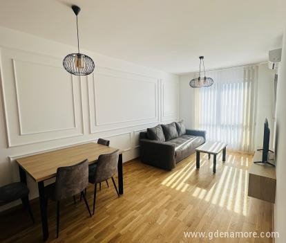 Appartamento Lux, alloggi privati a Bečići, Montenegro