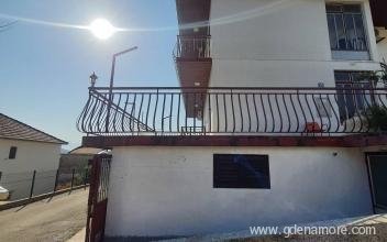 Apartman Krivokapic, Magán szállás a községben Igalo, Montenegró