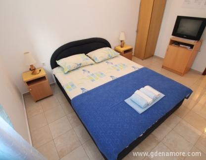 VILLA SANDRA, , private accommodation in city Petrovac, Montenegro - soba