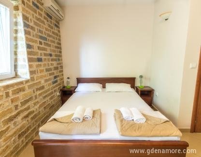 Villa Contessa, Apartment 4, private accommodation in city Budva, Montenegro - DSC_2699