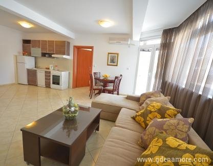Braca Vojvodic apartamentos, , alojamiento privado en Djenović, Montenegro - 000_4083