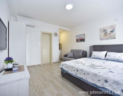 APARTMENTS MILOVIC, , private accommodation in city Budva, Montenegro - DSC_8669