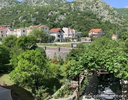 Apartamentos Bakocevic, , alojamiento privado en Risan, Montenegro - 61C54F89-06DA-4CC9-AD94-68FBFDE55820