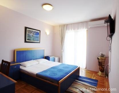 APARTMANI JELENA, , private accommodation in city Budva, Montenegro - _DSC0860