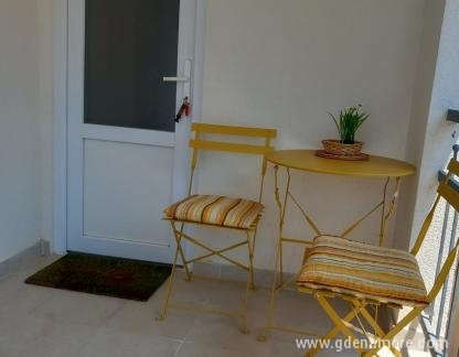 Apartments Pierre Loti, , private accommodation in city Baošići, Montenegro - IMG-8f34bf1d7a8fdaad719e05b9674f912c-V