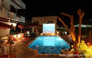 yianna hotel, alloggi privati a Agistri island , Grecia