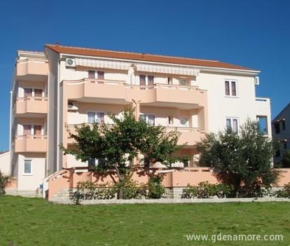 Appartements Meri - Novalja, logement privé à Novalja, Croatie