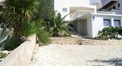 Villa Koka, private accommodation in city Murter, Croatia