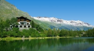 Chalet sul lago, alloggi privati a Moncenisio, Italia