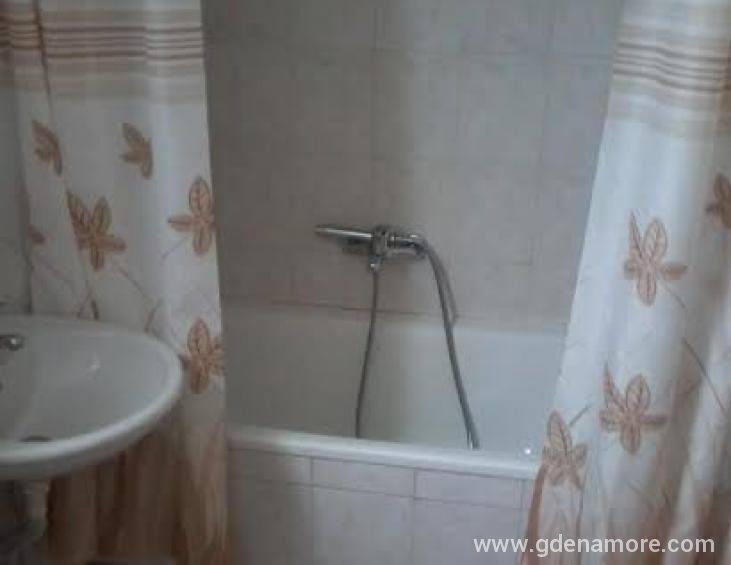 Kupatilo sa kadom i tu&amp;amp;amp;amp;amp;amp;amp