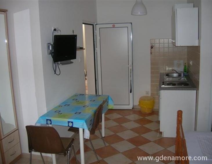 Cetvorokrevetni apartman