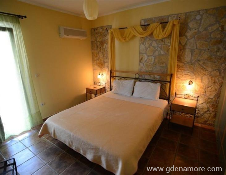 Vila Katero ex Parasole Sivota