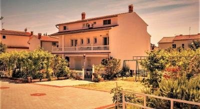 Apartments Perkic, private accommodation in city Rab, Croatia