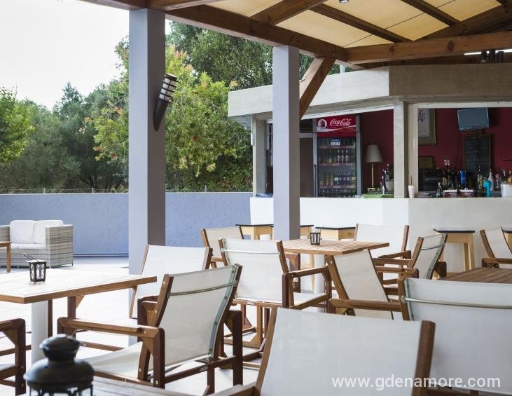 olive-grove-studios-and-apartments-svoronata-kefal