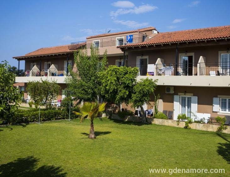olive-grove-studios-and-apartments-svoronata-kefal