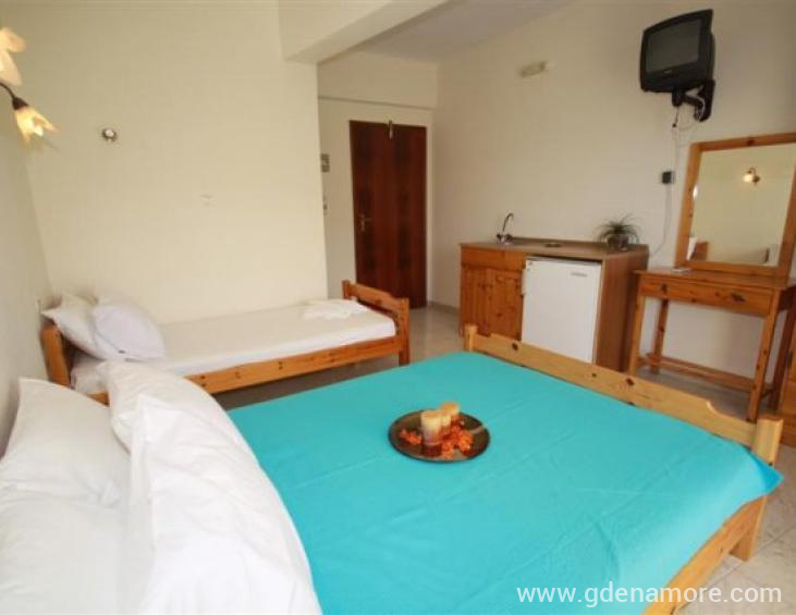 soultana-house-rooms-apartments-neos-marmaras-sith soultana-house-rooms-apartments-neos-marmaras-sith