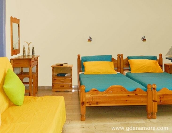 anemos-apartments-poros-kefalonia-3-bed-studio-2