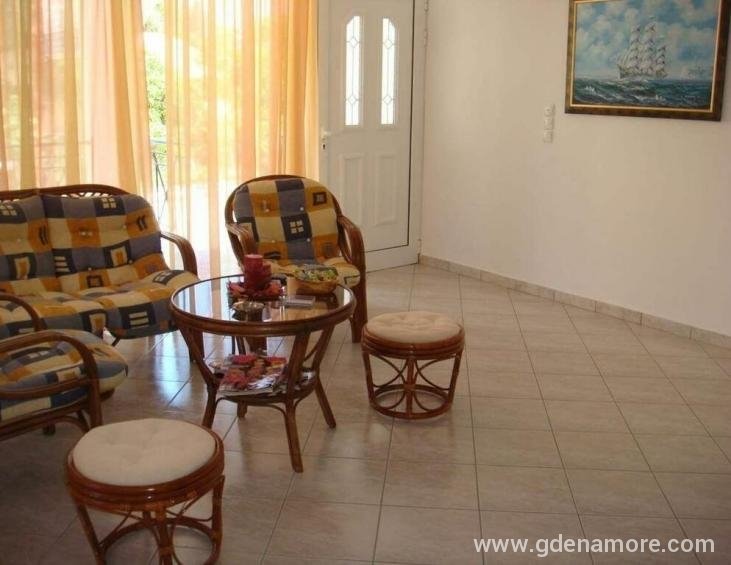 captain-georgio-apartments-poros-kefalonia-10