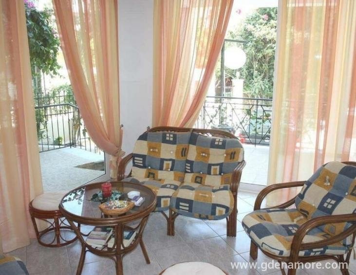 captain-georgio-apartments-poros-kefalonia-11
