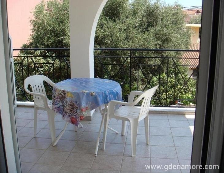 captain-georgio-apartments-poros-kefalonia-3-bed-s