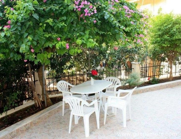 captain-georgio-apartments-poros-kefalonia-4
