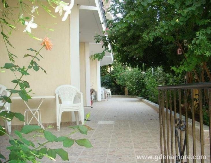 captain-georgio-apartments-poros-kefalonia-9