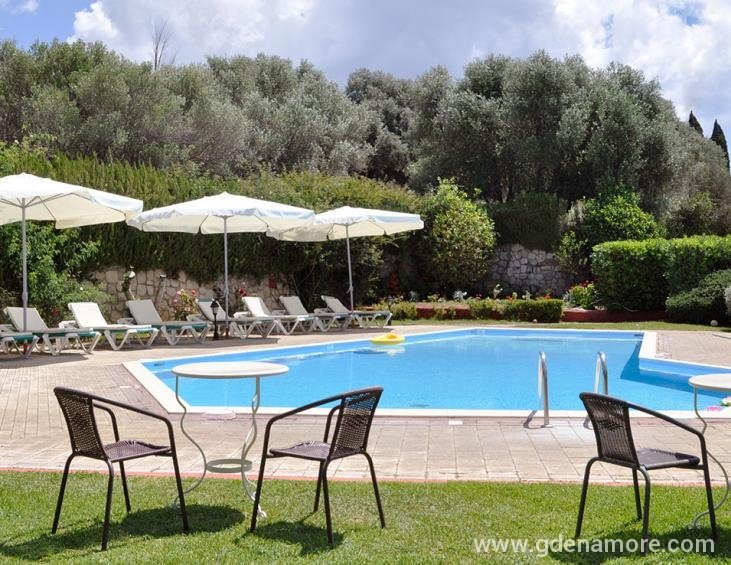 dendrolivano-studios-and-apartmens-minia-kefalonia