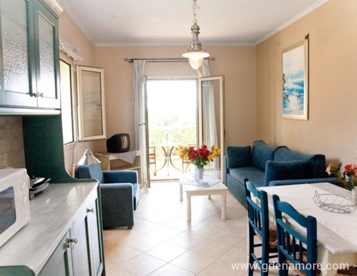 liocharis-apartments-lourdata-kefalonia-mediterran