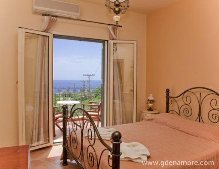 liocharis-apartments-lourdata-kefalonia-traditiona