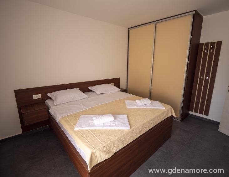 APARTMANI LASTVA_24