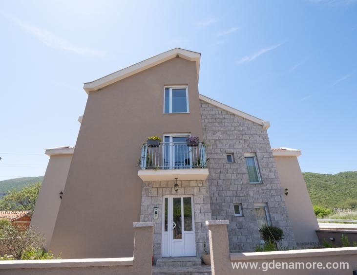 APARTMANI LASTVA_82