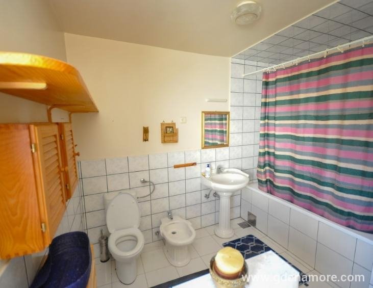 Apartman 4 kupatilo 2