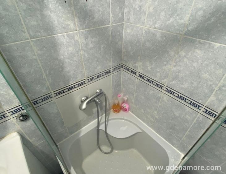 IMG-d4e5d48fead68844a2ef27ce31aff38d-V