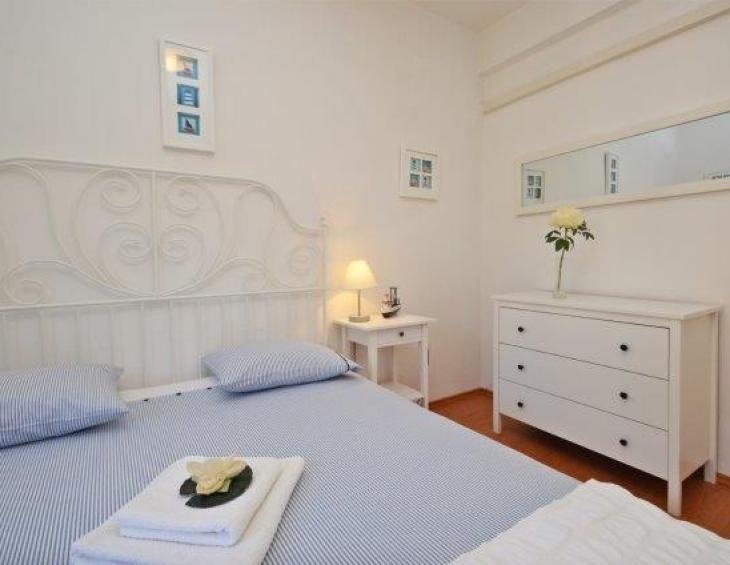 villa-mery-bedroom3-04