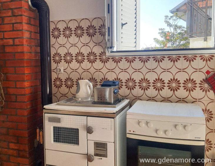 IMG-79d97b9aaddea1797b89f7fb06941841-V