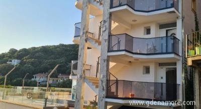 Apartmani Mekić, Magán szállás a községben Utjeha, Montenegró