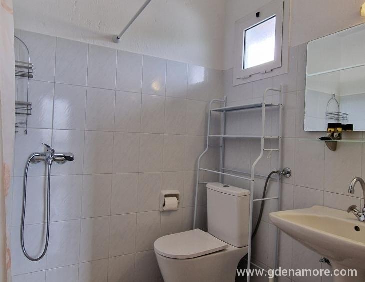 BATHROOM APARTMENT