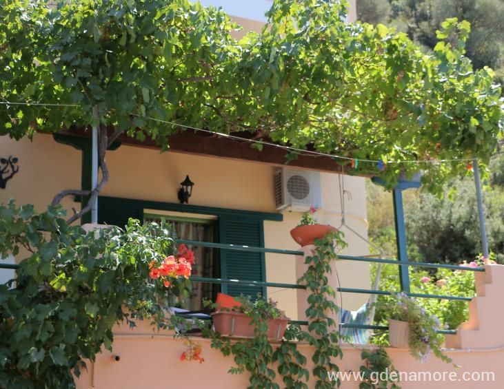 ilios-studios-vasiliki-lefkada-1