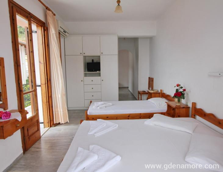 rolandos-studios-vasiliki-lefkada-15