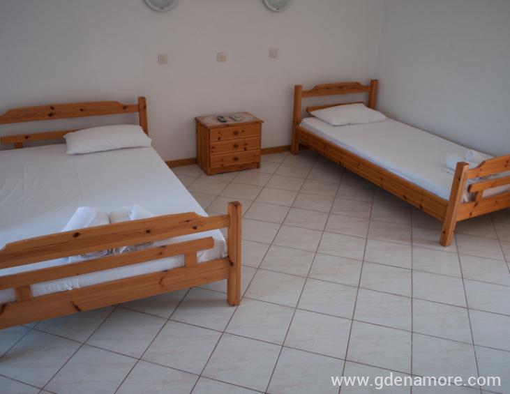 thanasis-studios-trypiti-thassos-19